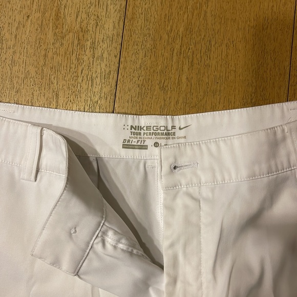 Nike DRI-FIT Golf Shorts - Picture 2 of 3